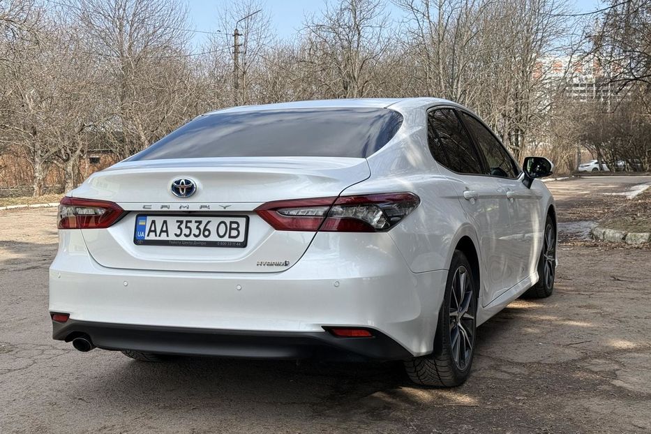 Продам Toyota Camry Premium  2021 года в Киеве