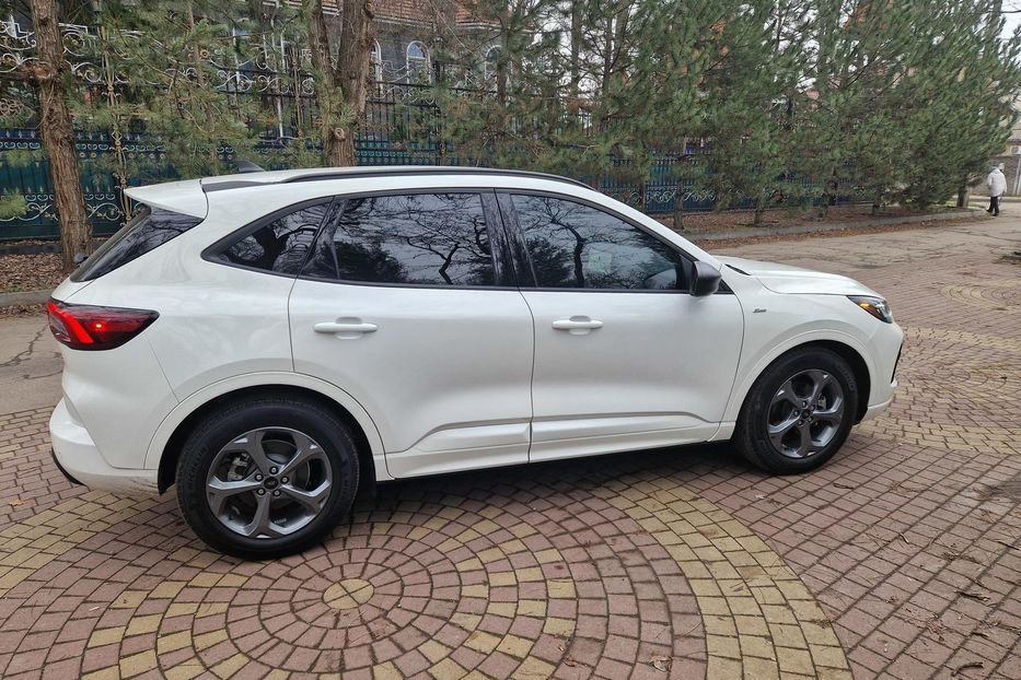 Продам Ford Escape 2023 года в Запорожье