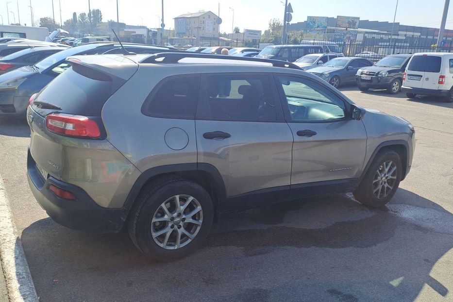 Продам Jeep Cherokee 1C4PJMAB5HW622167 2017 года в Киеве