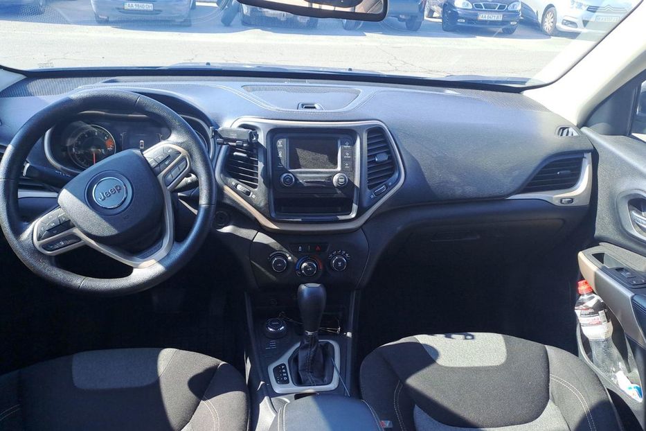 Продам Jeep Cherokee 1C4PJMAB5HW622167 2017 года в Киеве
