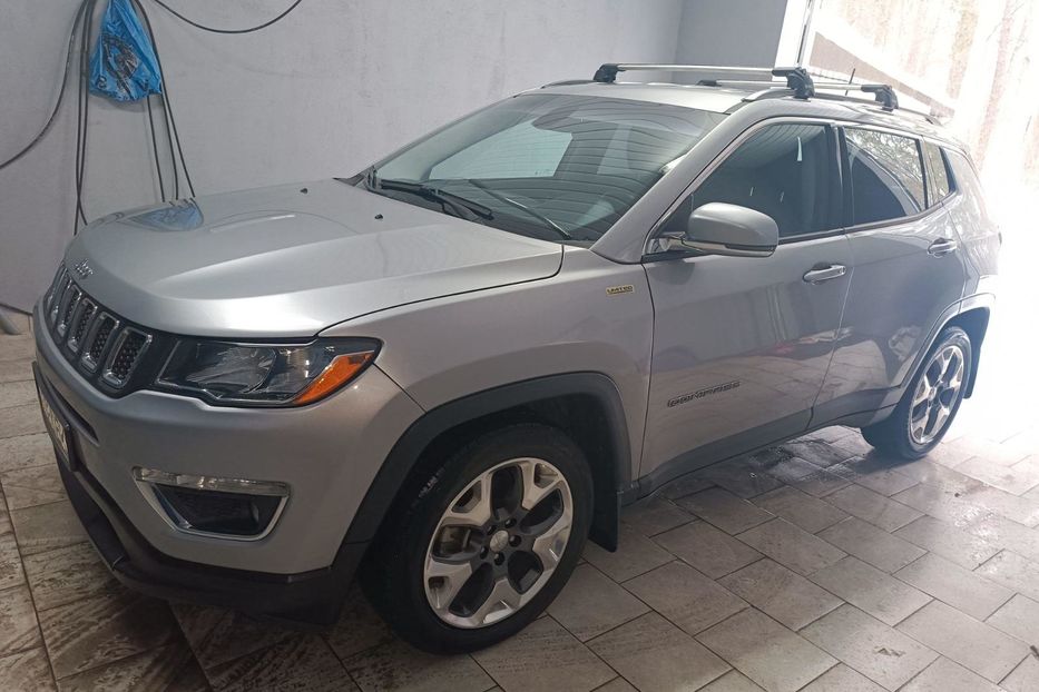 Продам Jeep Compass 3C4NJCCB0KT819338 2019 года в Киеве