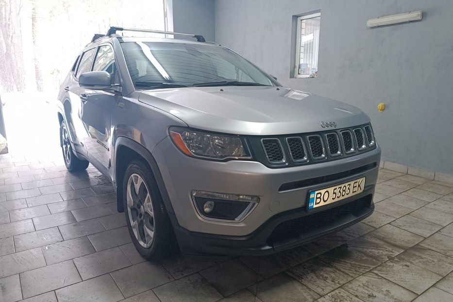 Продам Jeep Compass 3C4NJCCB0KT819338 2019 года в Киеве