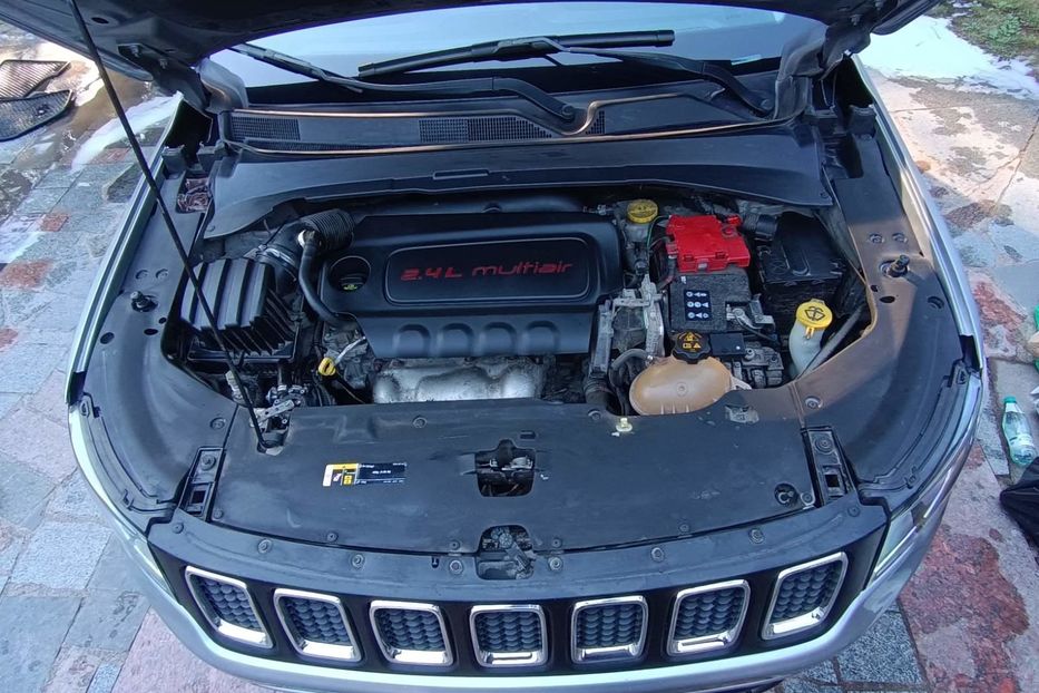 Продам Jeep Compass 3C4NJCCB0KT819338 2019 года в Киеве