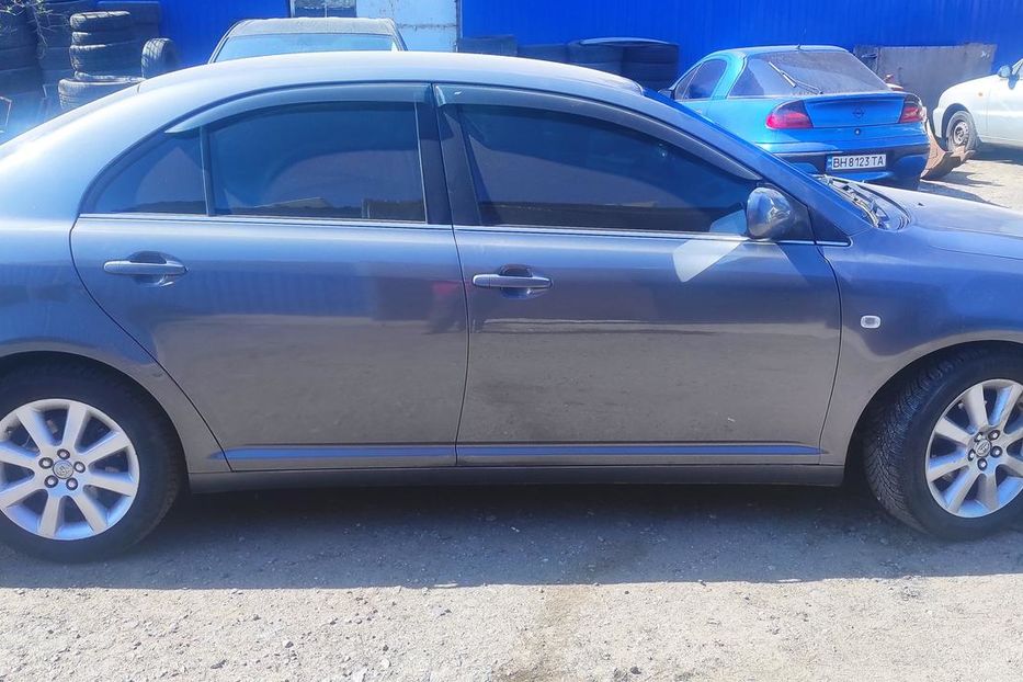 Продам Toyota Avensis 2004 года в Одессе