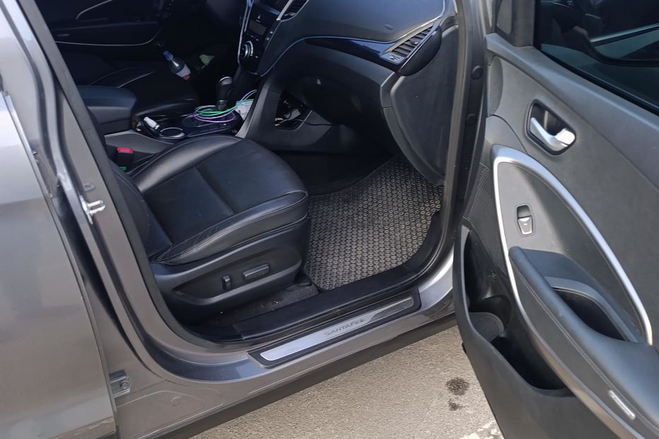 Продам Hyundai Santa FE 2015 года в г. Бровары, Киевская область