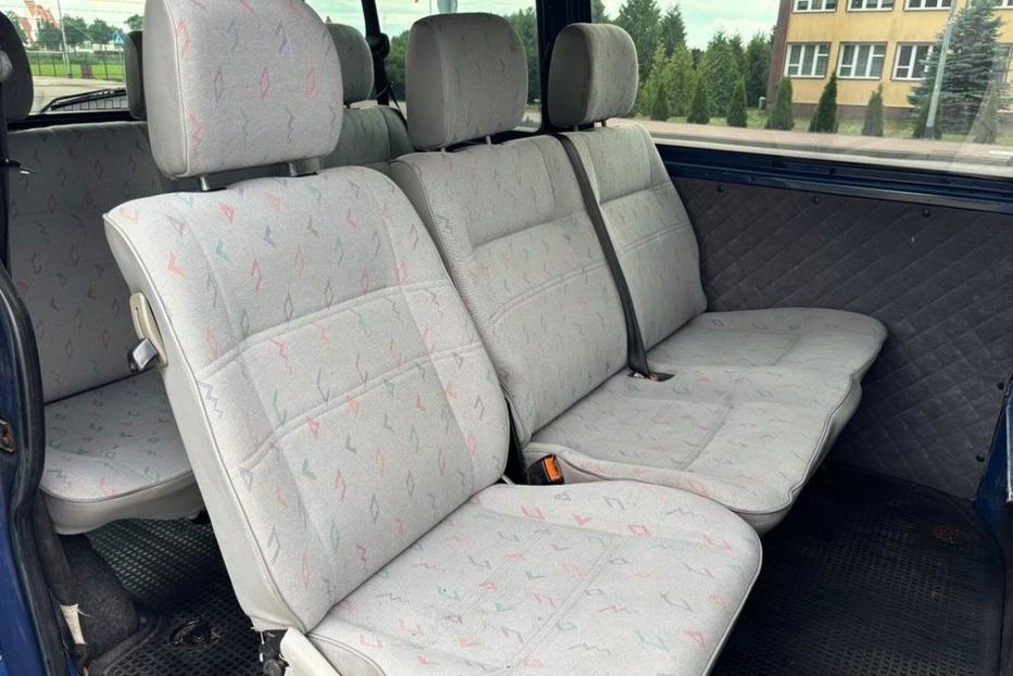 Продам Volkswagen T4 (Transporter) пасс. 2002 года в г. Павлоград, Днепропетровская область