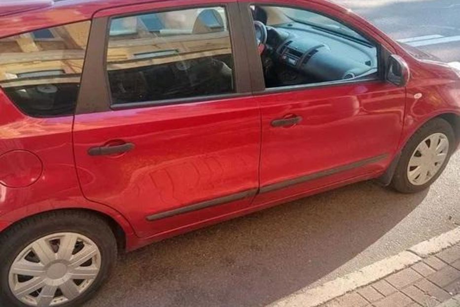 Продам Nissan Note comfort 2012 года в Киеве