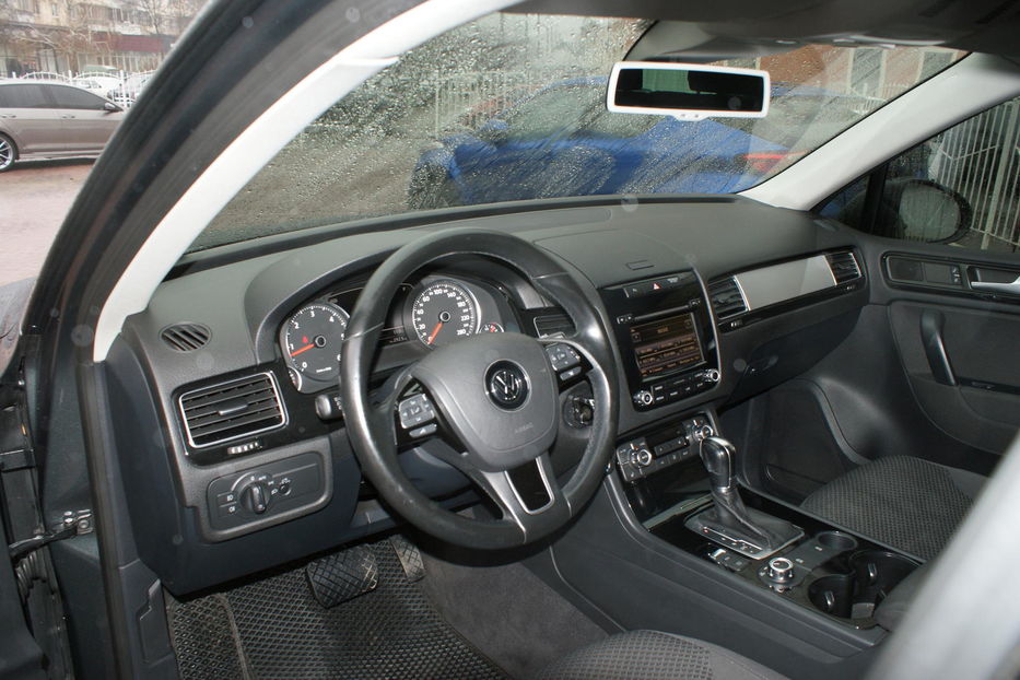 Продам Volkswagen Touareg 2013 года в Одессе