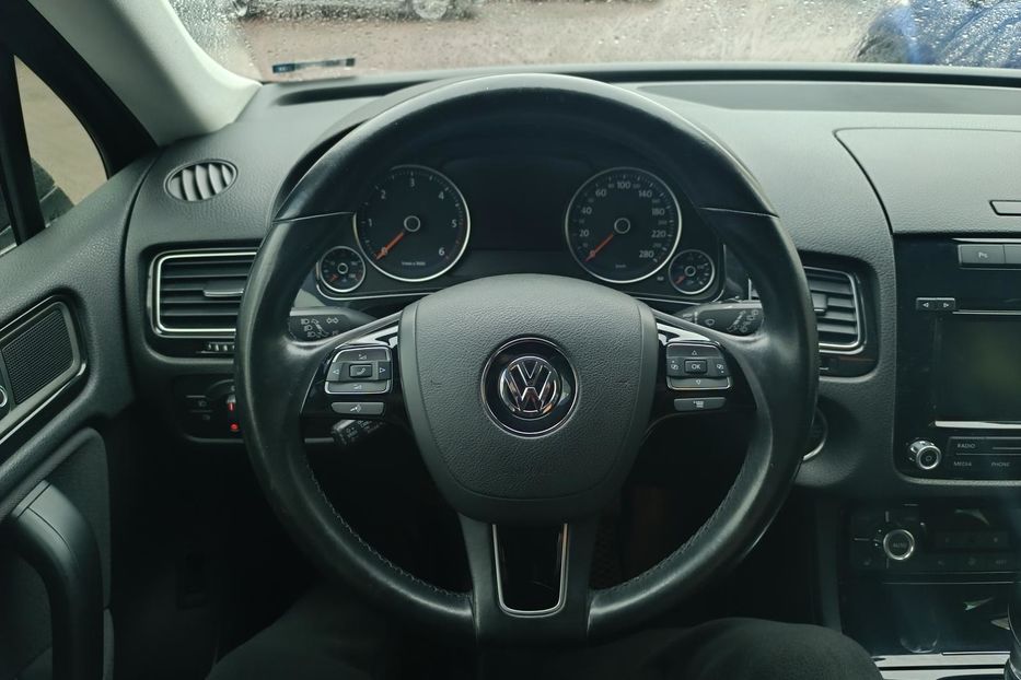 Продам Volkswagen Touareg 2013 года в Одессе