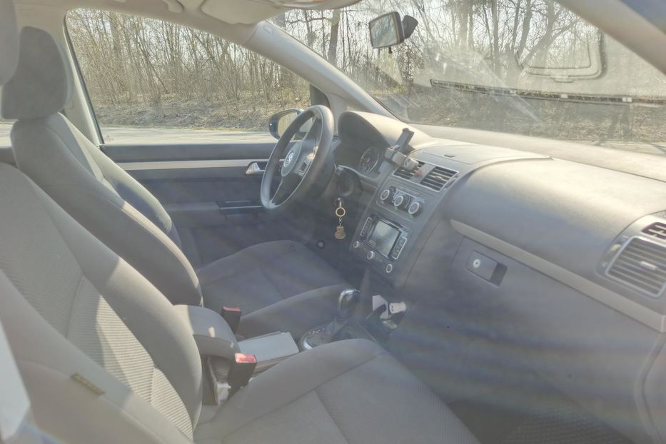 Продам Volkswagen Touran 2014 года в Ровно