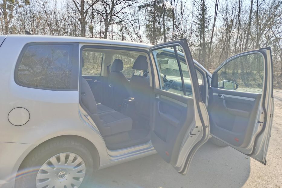 Продам Volkswagen Touran 2014 года в Ровно