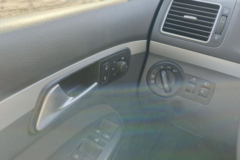 Продам Volkswagen Touran 2014 года в Ровно