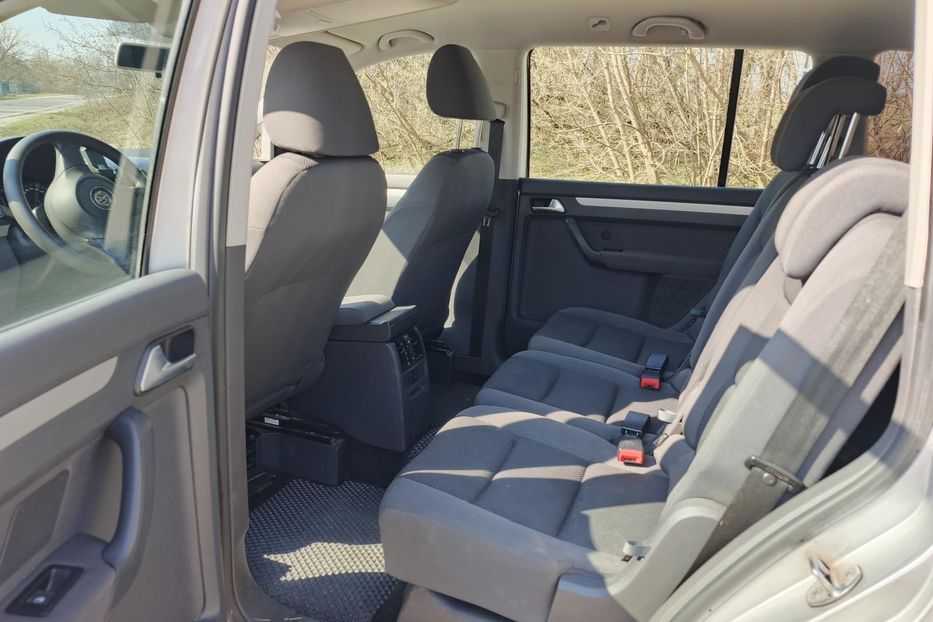 Продам Volkswagen Touran 2014 года в Ровно