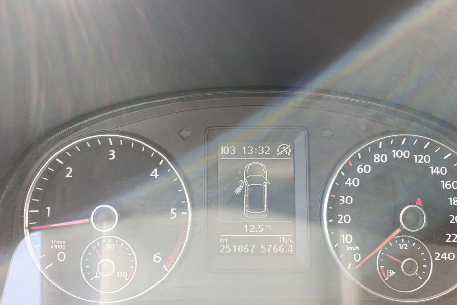 Продам Volkswagen Touran 2014 года в Ровно