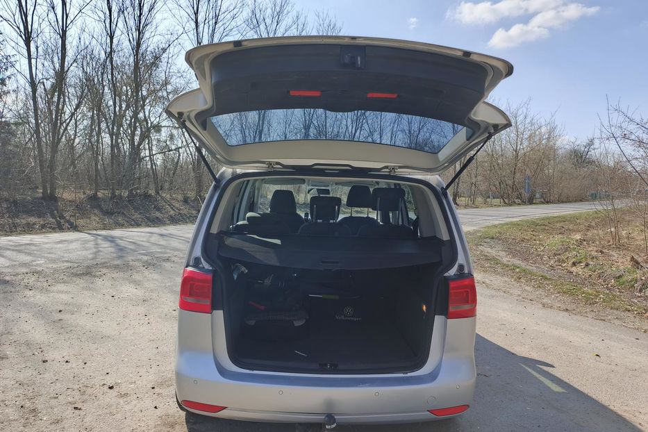 Продам Volkswagen Touran 2014 года в Ровно