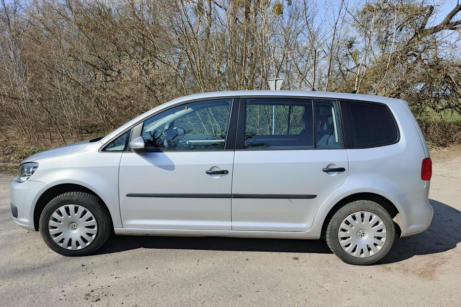 Продам Volkswagen Touran 2014 года в Ровно
