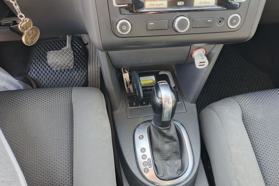 Продам Volkswagen Touran 2014 года в Ровно