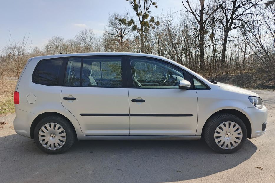 Продам Volkswagen Touran 2014 года в Ровно