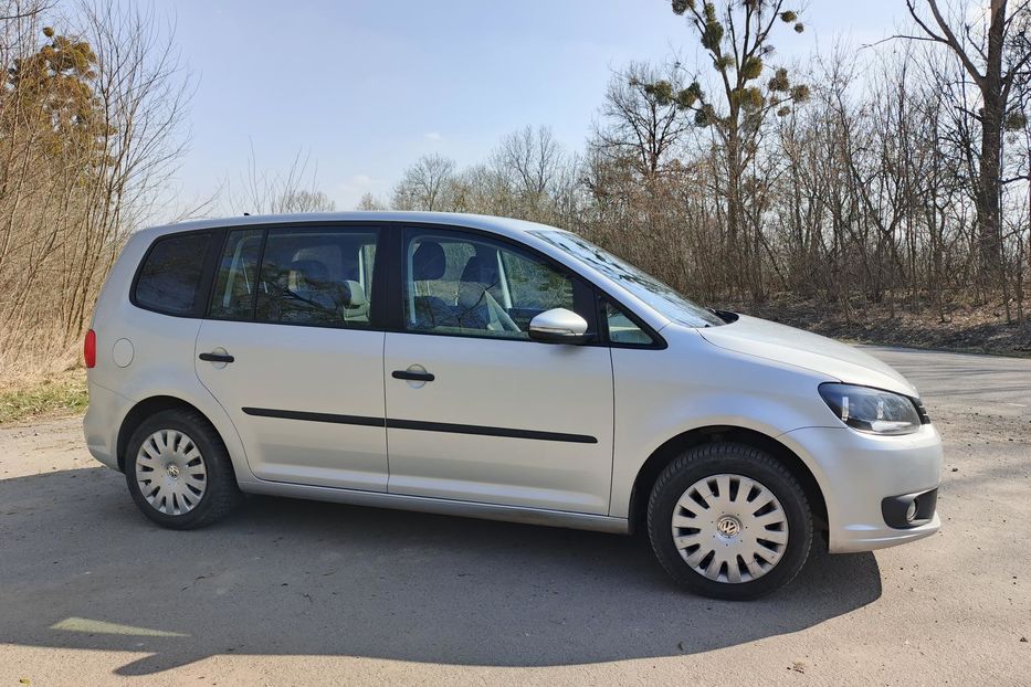 Продам Volkswagen Touran 2014 года в Ровно