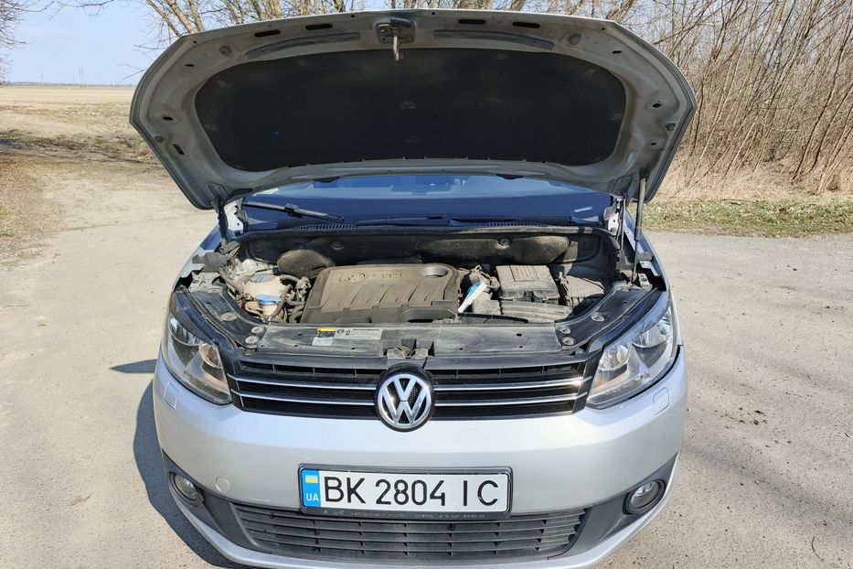 Продам Volkswagen Touran 2014 года в Ровно