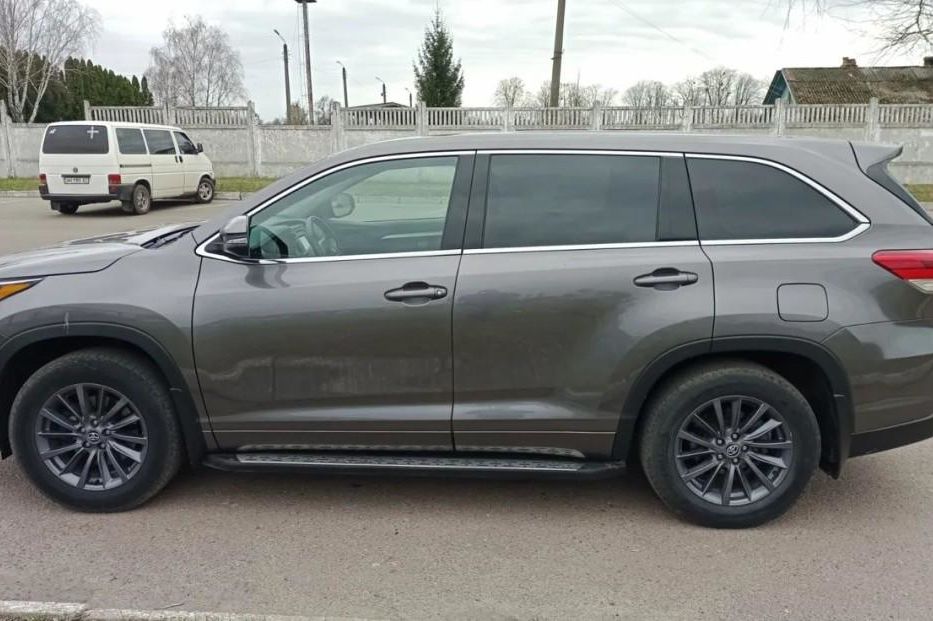 Продам Toyota Highlander 2017 года в г. Прилуки, Черниговская область
