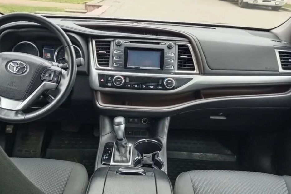 Продам Toyota Highlander 2017 года в г. Прилуки, Черниговская область