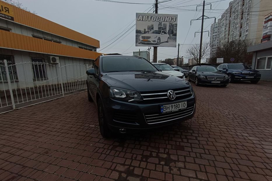 Продам Volkswagen Touareg 2013 года в Одессе
