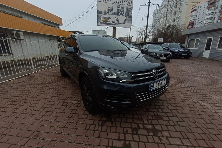 Продам Volkswagen Touareg 2013 года в Одессе