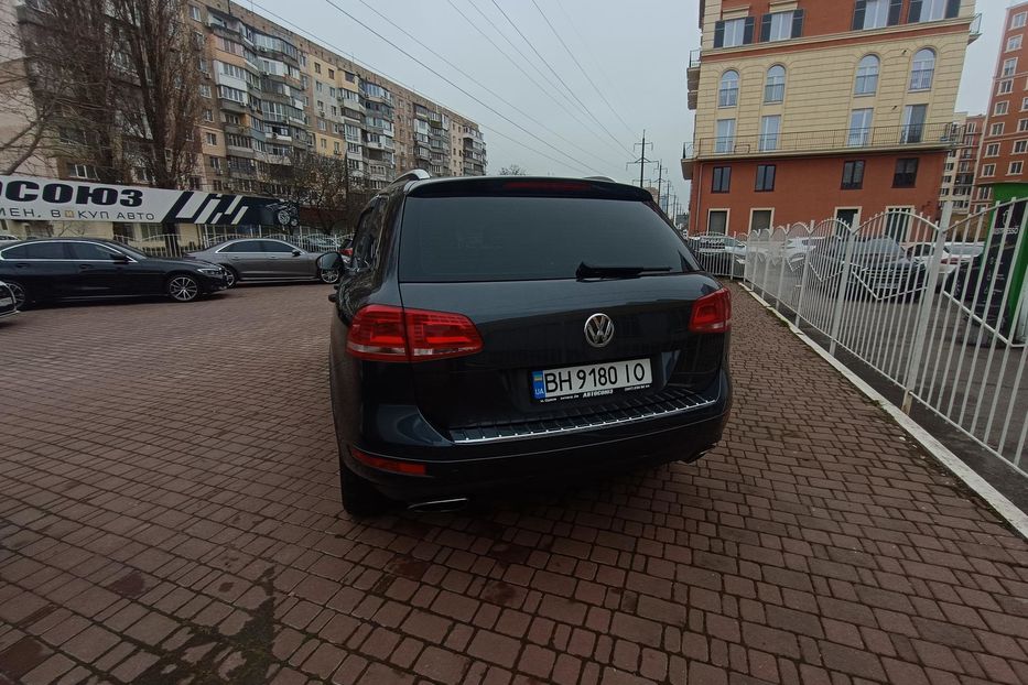 Продам Volkswagen Touareg 2013 года в Одессе