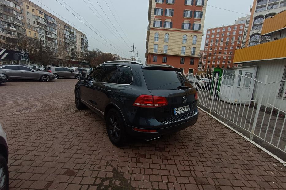 Продам Volkswagen Touareg 2013 года в Одессе