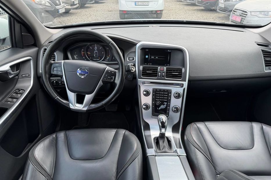 Продам Volvo XC60 2015 года в Виннице
