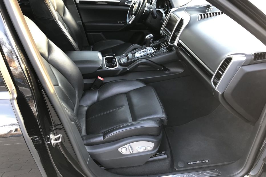 Продам Porsche Cayenne 2016 года в Одессе