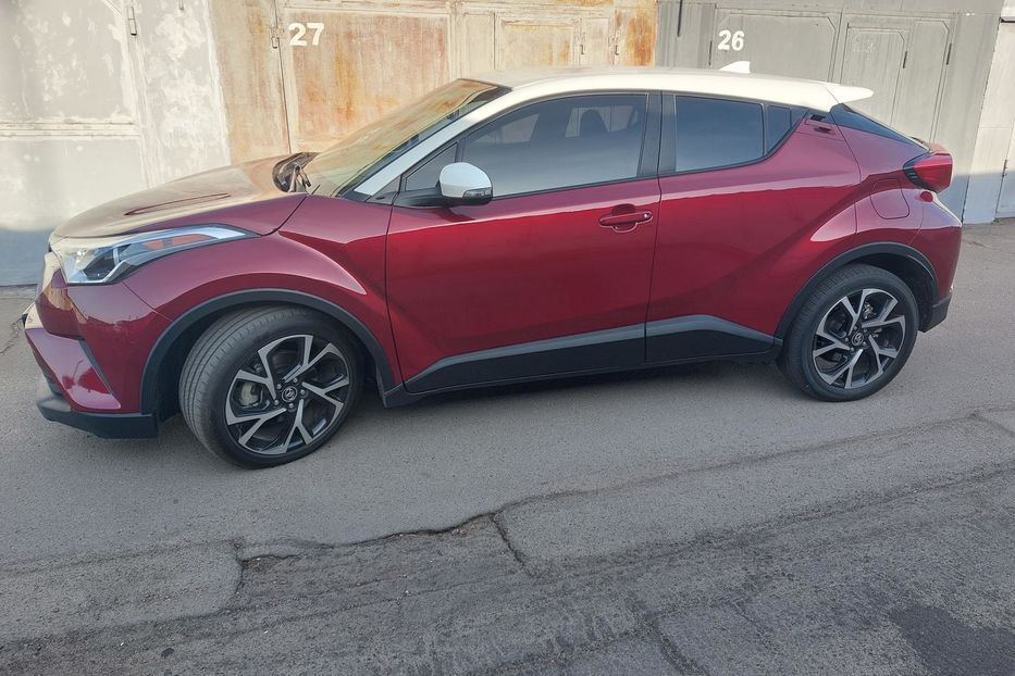 Продам Toyota C-HR Автомат 2018 года в Киеве