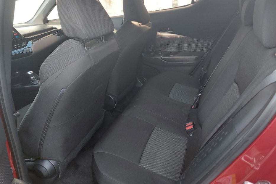 Продам Toyota C-HR Автомат 2018 года в Киеве