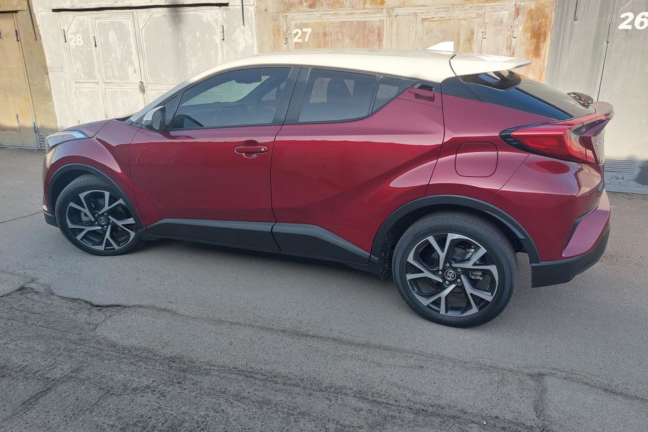Продам Toyota C-HR Автомат 2018 года в Киеве