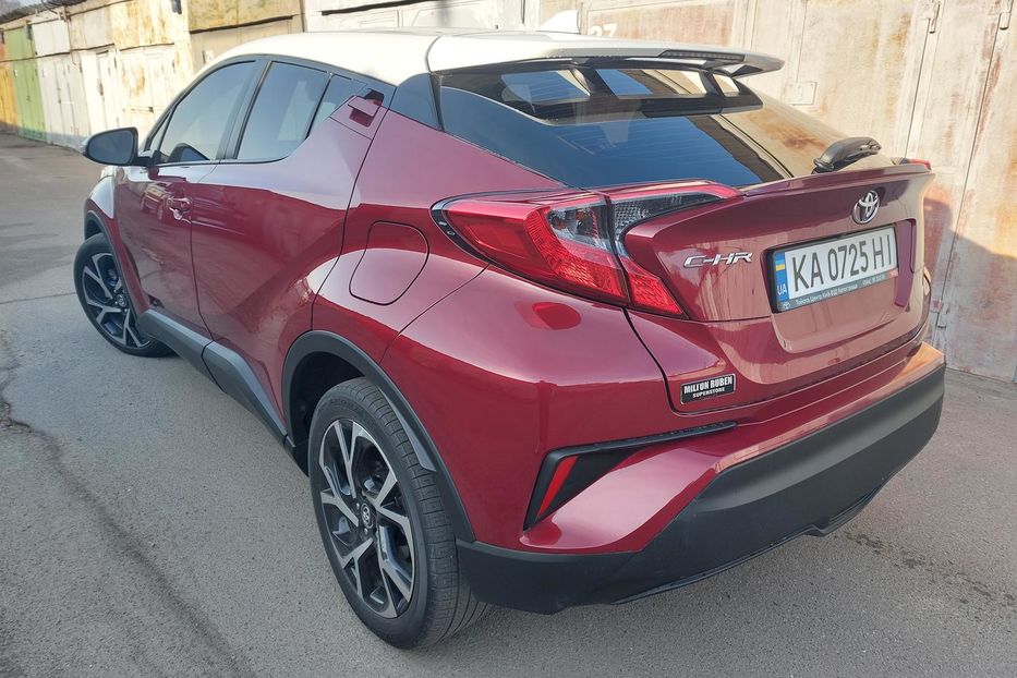 Продам Toyota C-HR Автомат 2018 года в Киеве