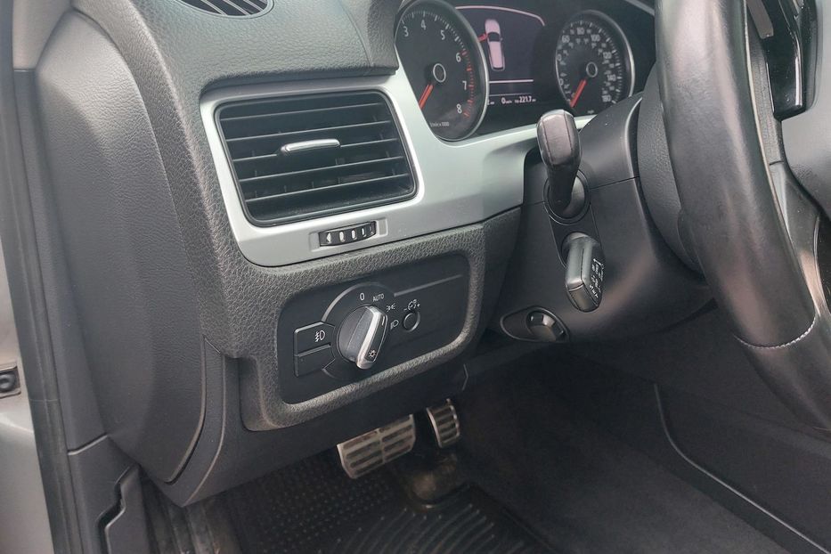 Продам Volkswagen Touareg Гібрид 2011 года в Киеве