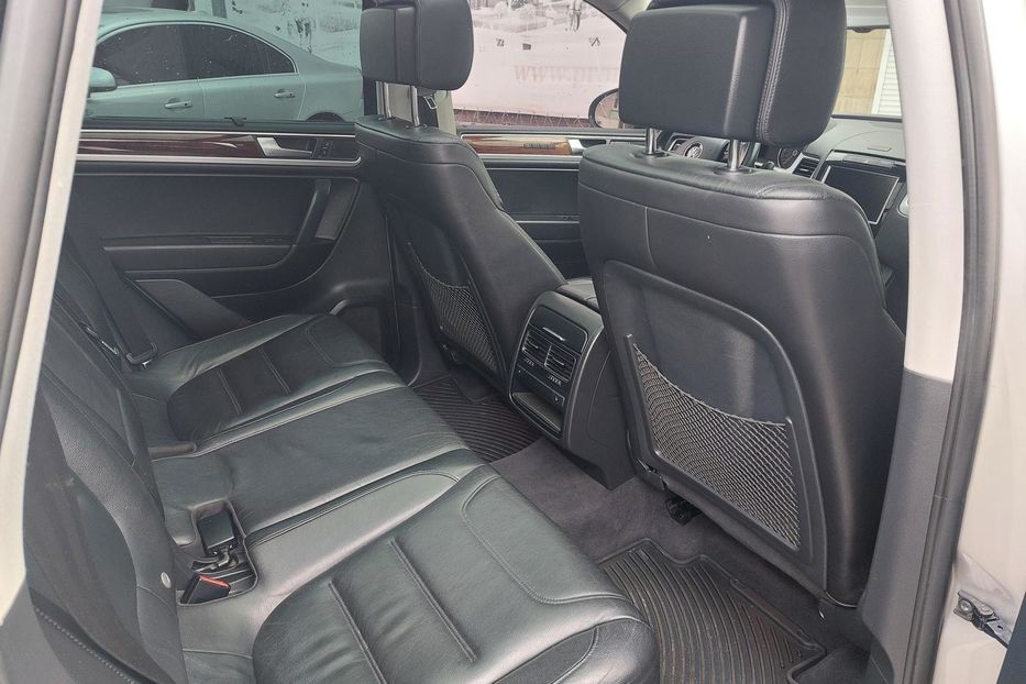 Продам Volkswagen Touareg Гібрид 2011 года в Киеве