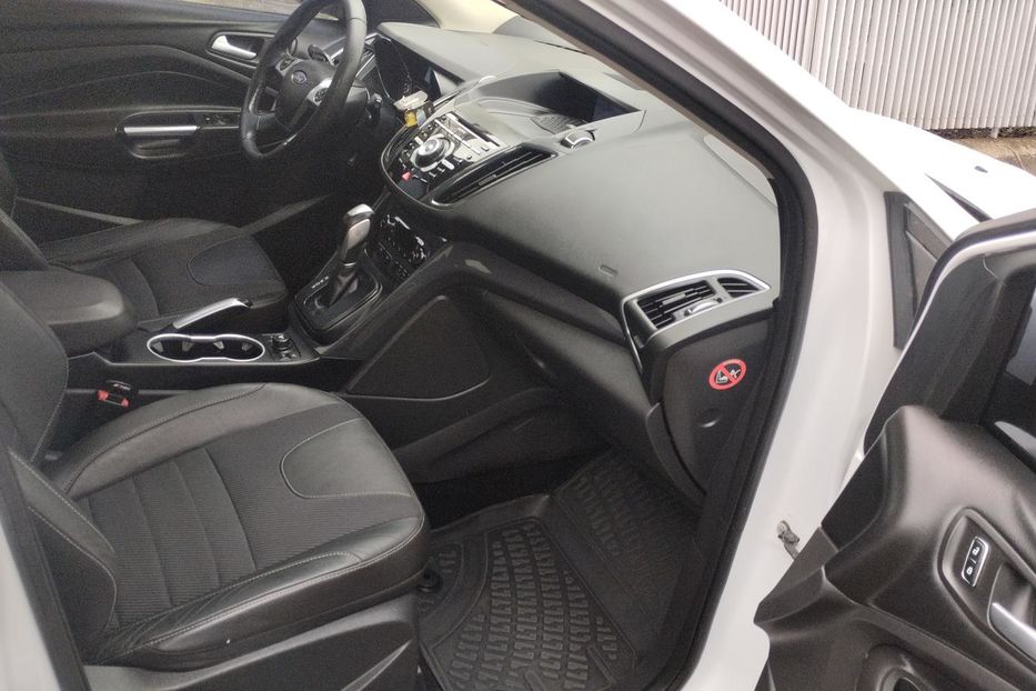 Продам Ford Kuga Максимальна 2013 года в Харькове