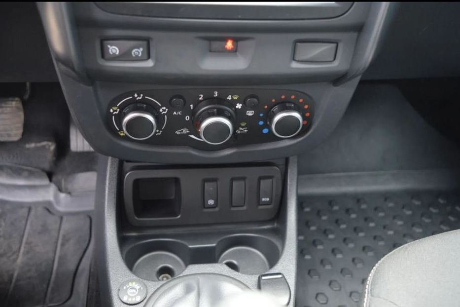 Продам Dacia Duster 2015 года в Днепре