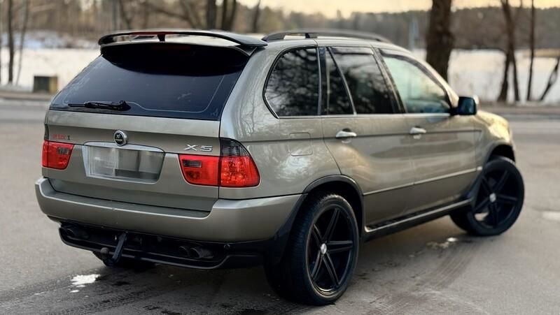 Продам BMW X5 2003 года в Харькове