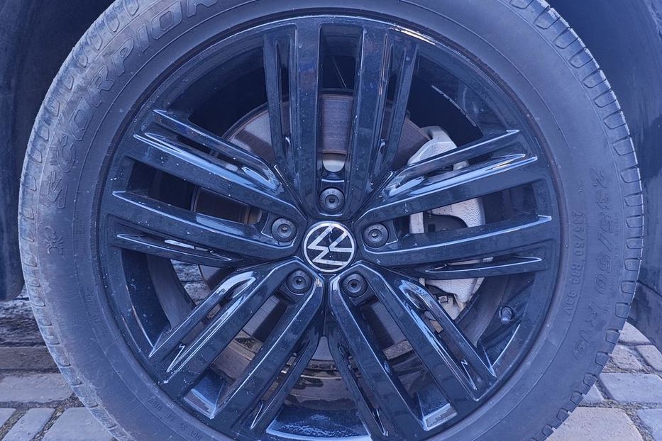 Продам Volkswagen Tiguan SE R-LINE 2022 года в г. Верхнеднепровск, Днепропетровская область