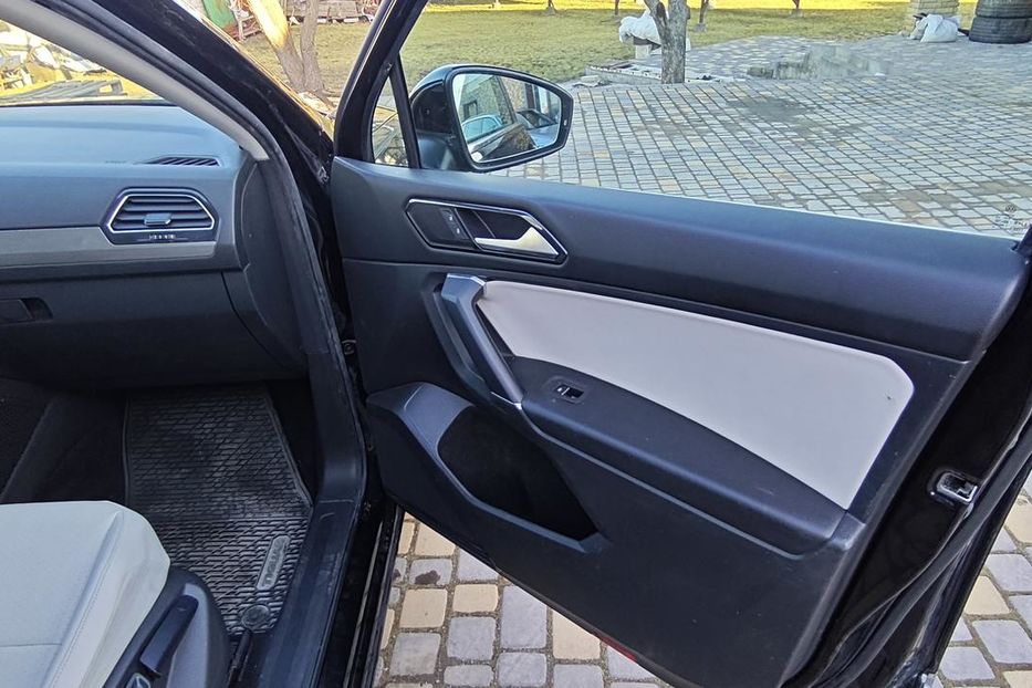 Продам Volkswagen Tiguan SEL 2018 года в г. Верхнеднепровск, Днепропетровская область