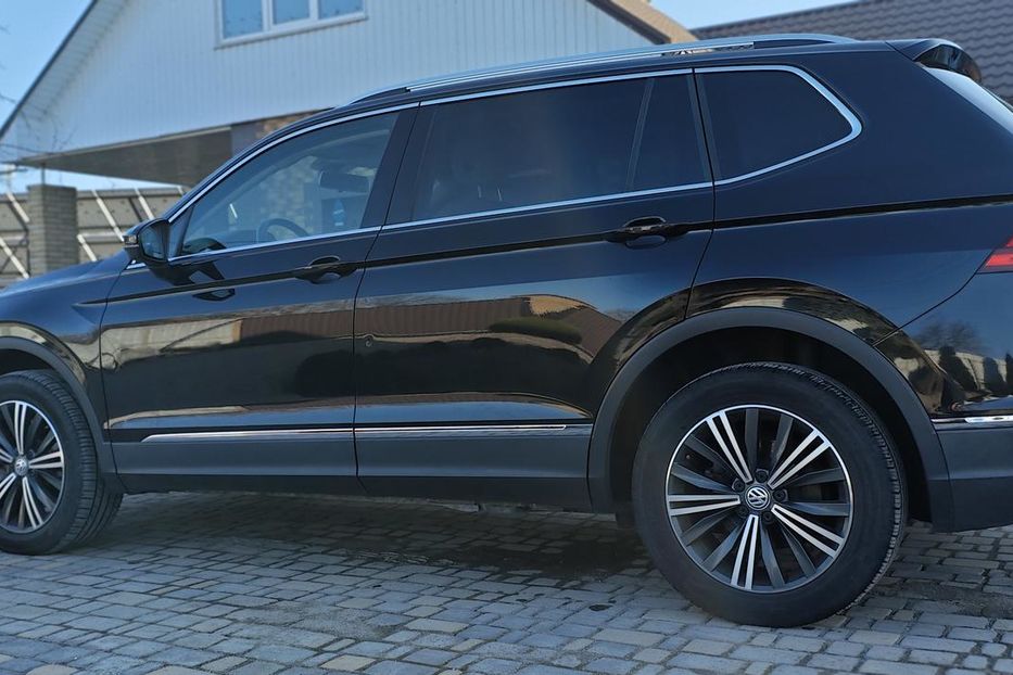 Продам Volkswagen Tiguan SEL 2018 года в г. Верхнеднепровск, Днепропетровская область