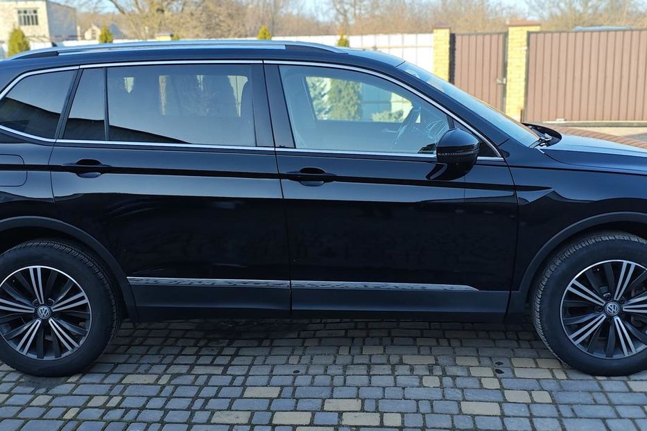 Продам Volkswagen Tiguan SEL 2018 года в г. Верхнеднепровск, Днепропетровская область