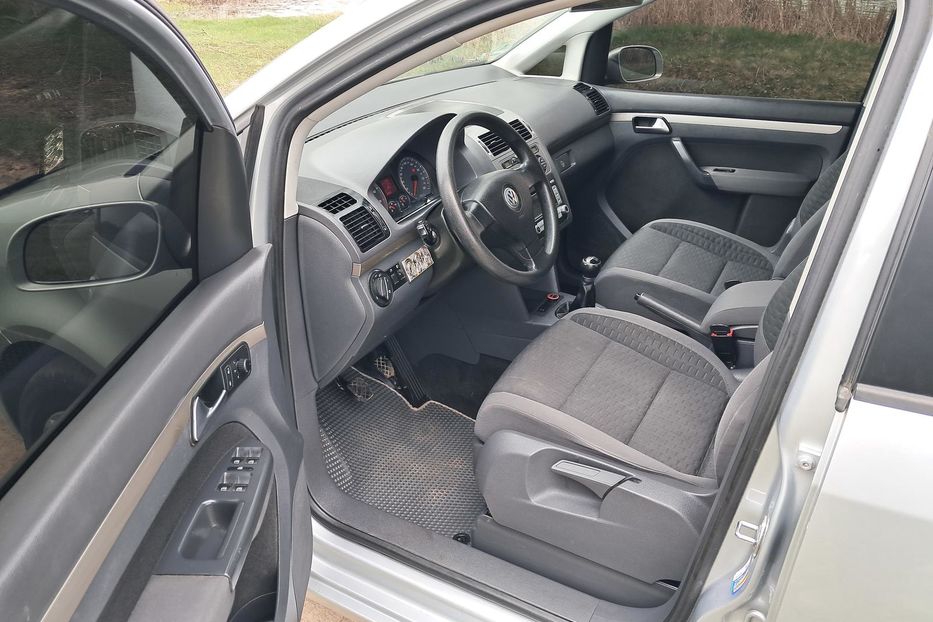 Продам Volkswagen Touran Restailing 2007 года в г. Гайсин, Винницкая область