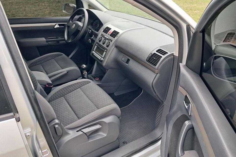 Продам Volkswagen Touran Restailing 2007 года в г. Гайсин, Винницкая область