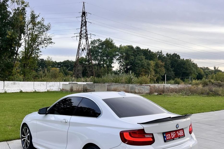 Продам BMW 2 Series 228i Xdrive 2015 года в Луцке