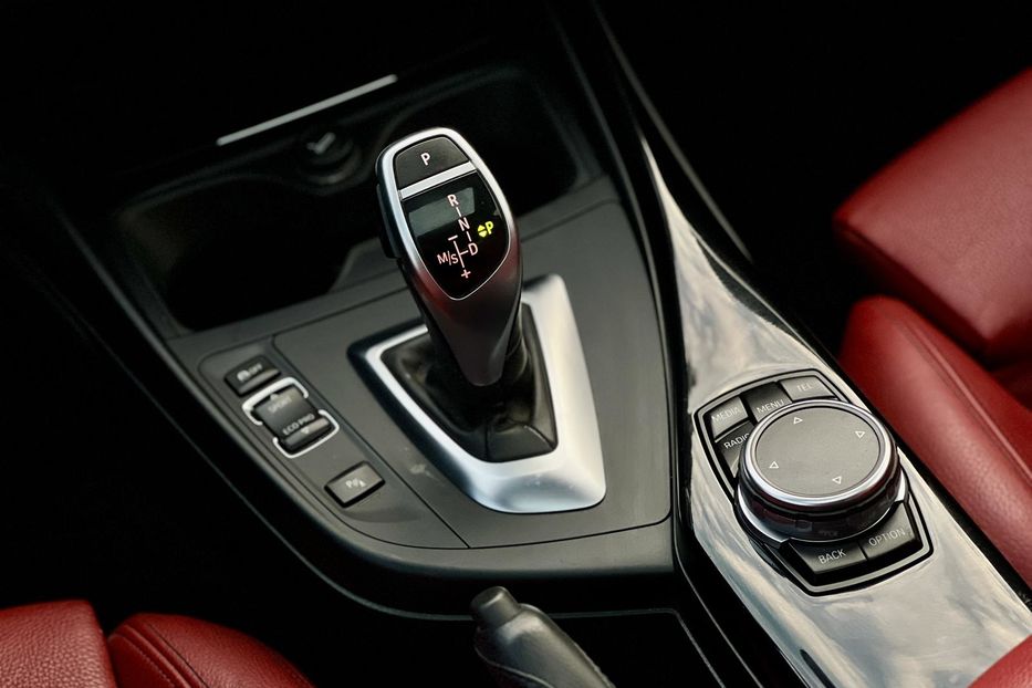 Продам BMW 2 Series 228i Xdrive 2015 года в Луцке