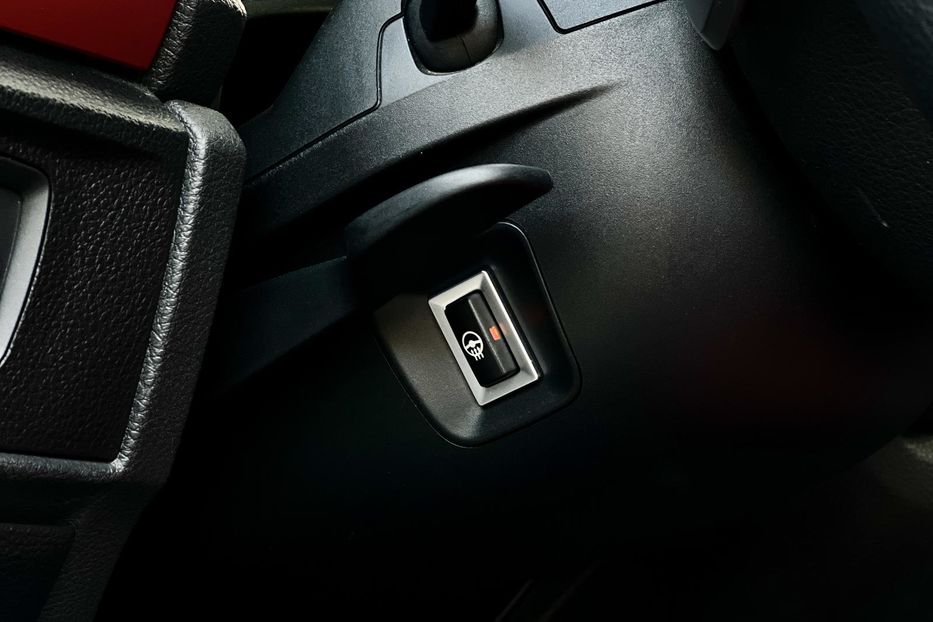 Продам BMW 2 Series 228i Xdrive 2015 года в Луцке